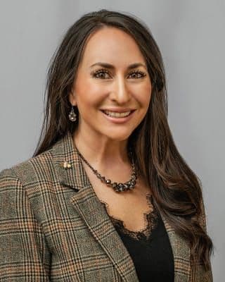 Sara Thronburg, FNP-C